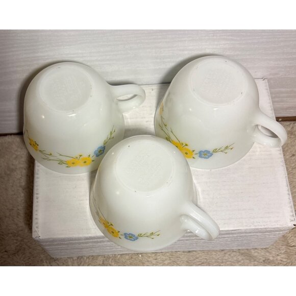 Set Of 3 Vintage Pyrex Coffee Tea Cups Yellow & Blue Floral Butterfly Design - Picture 9 of 12